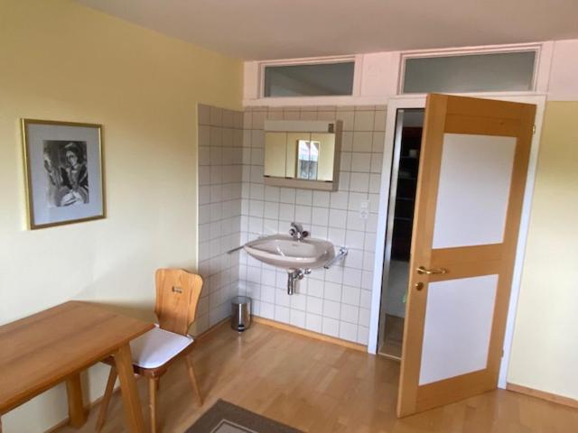 Haus Waldheim - Einzelzimmer mit Bergblick - 9