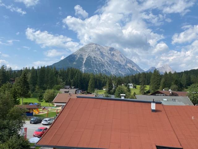 Haus Waldheim - Doppelzimmer mit Bergblick - 10