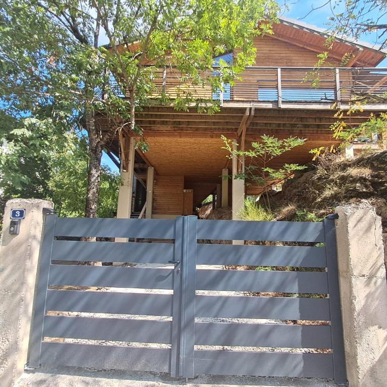 Appartement Tout confort le piste berger ou studio cosy dans un grand chalet au calme! - Apartment mit 2 Schlafzimmern - 25