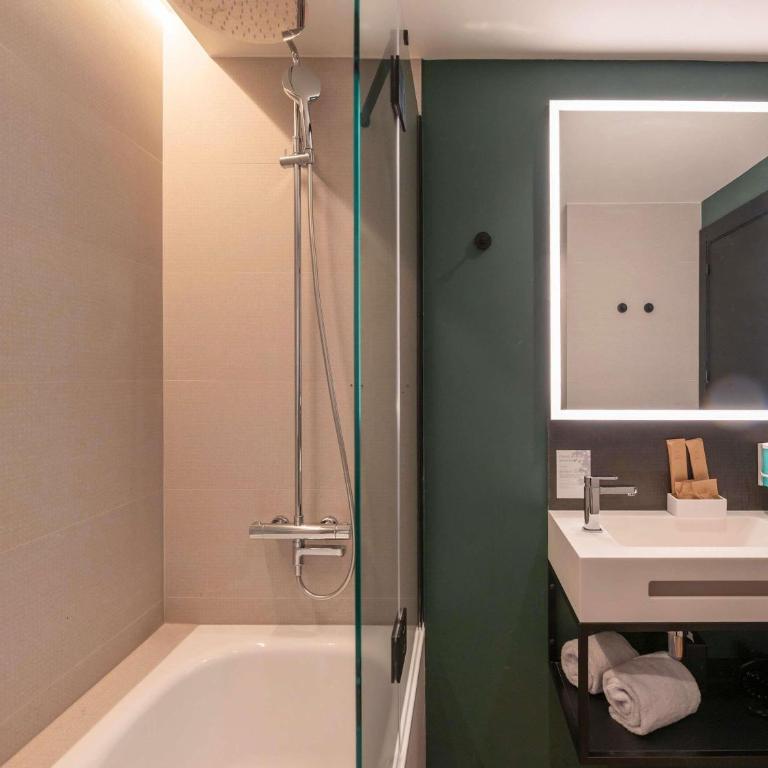 Novotel Valencia Lavant - Camera Superior con Divano-Letto - 5