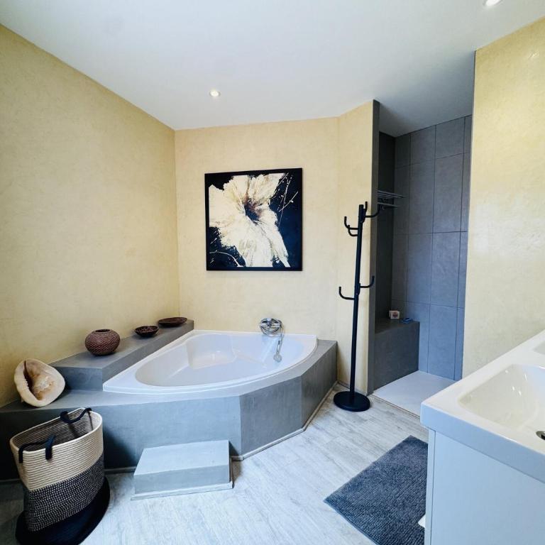 Villa Occitanie - Villa 6 pers avec piscine quartier résidentiel MAE-4084 - Maison de Vacances - 6