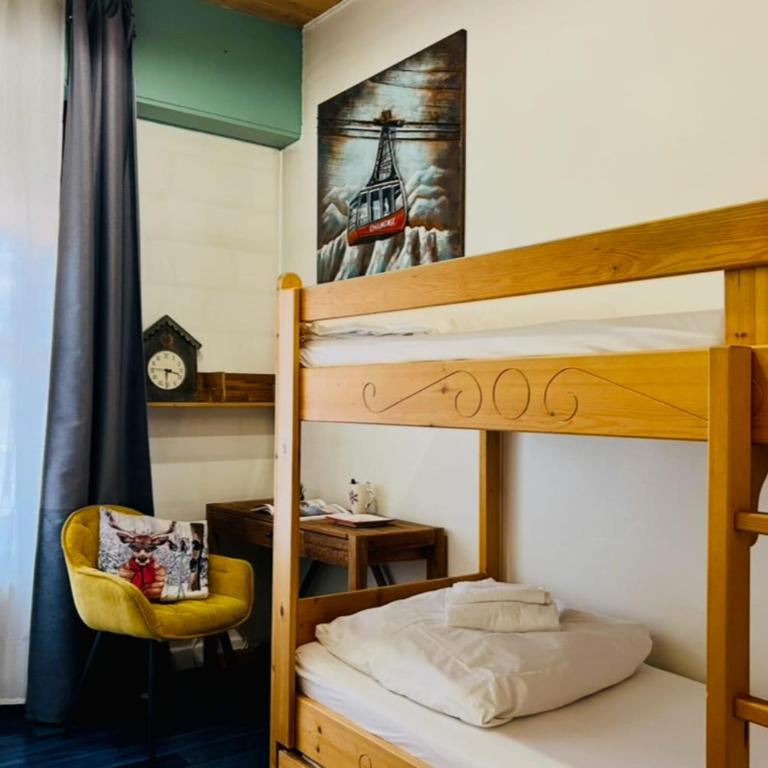 Warm Haven in Chamonix With balcony - Apartment - 8