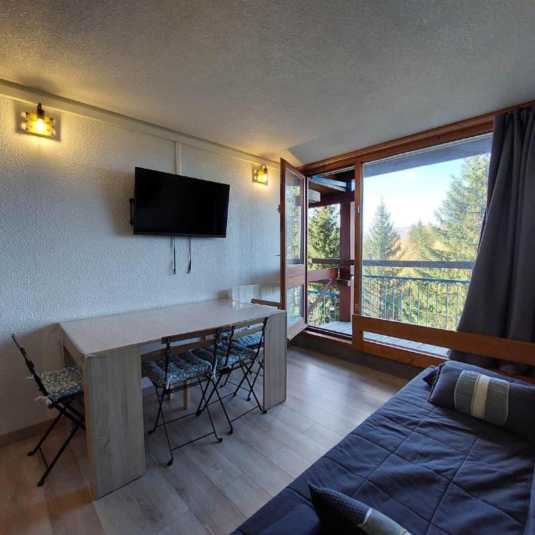 Résidence Belles Challes - Très beau studio rénové pour 4 personnes, skis aux pieds et proche des commerces dans le village du Charvet à Arc 1800 MAE-1404 - Studio - 3