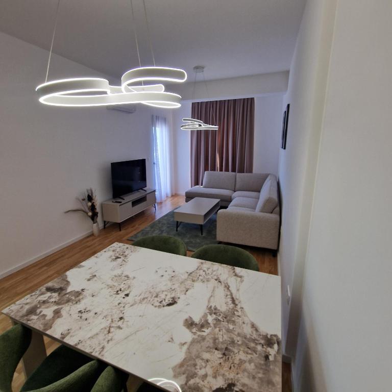 Delux Apartmani Dadi Plaza - Apartment mit 2 Schlafzimmern - 3