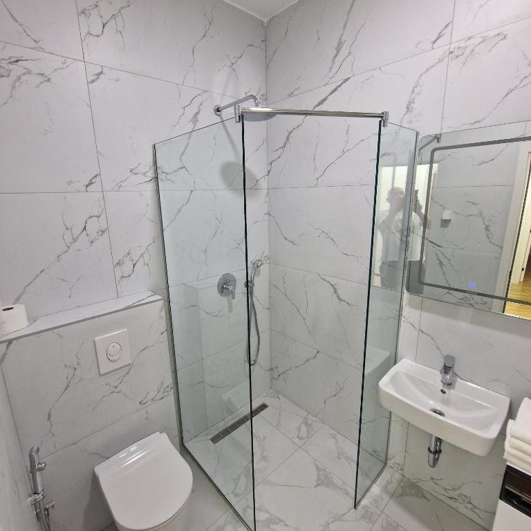 Delux Apartmani Dadi Plaza - Apartment mit 2 Schlafzimmern - 23