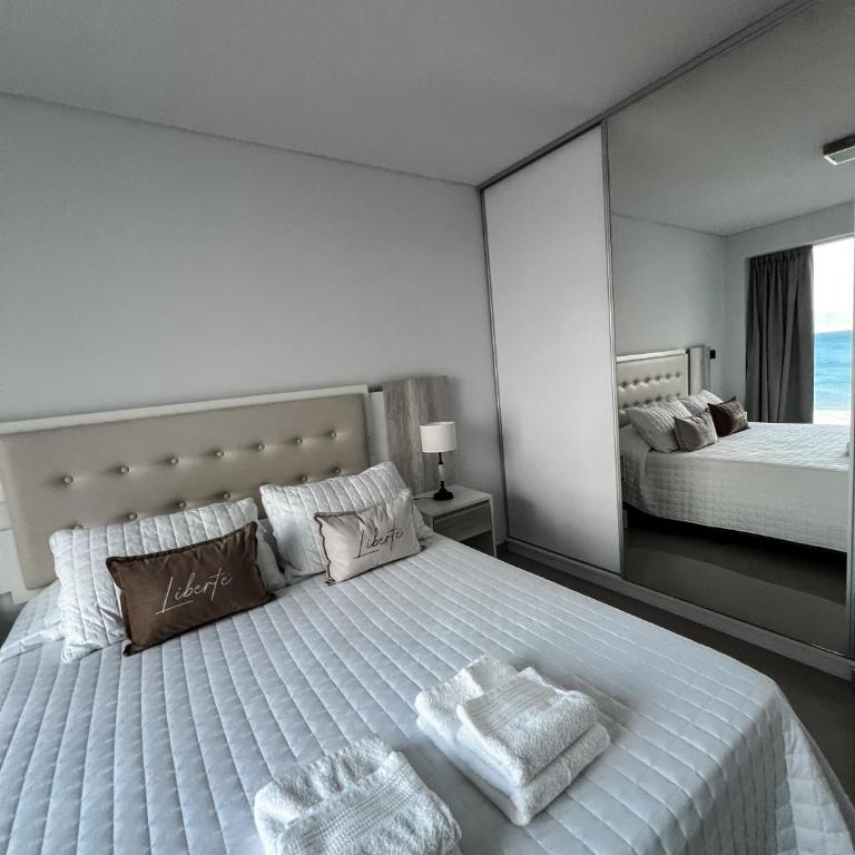 Caleta Design - Alojamientos - Apartamento Premium con 1 dormitorio y vistas al mar - 7