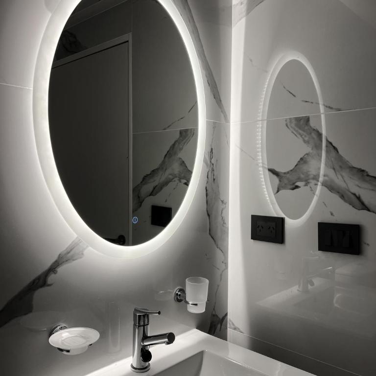 Caleta Design - Alojamientos - Apartamento Premium con 1 dormitorio y vistas al mar - 11