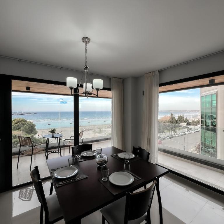 Caleta Design - Alojamientos - Apartamento de 2 dormitorios con terraza y vistas al mar - 3