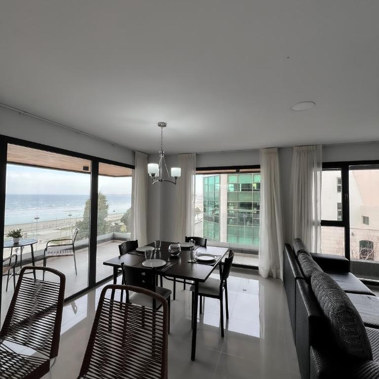 Caleta Design - Alojamientos - Apartamento de 2 dormitorios con terraza y vistas al mar - 4