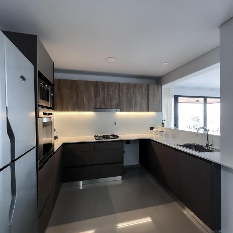 Caleta Design - Alojamientos - Apartamento de 2 dormitorios con terraza y vistas al mar - 7