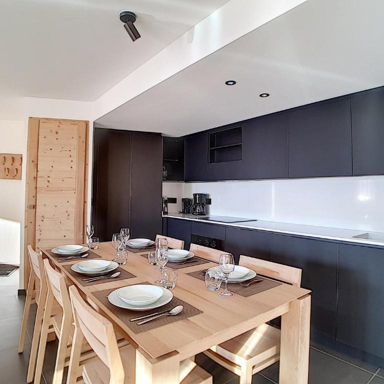 Chalet 2000 - Appartement neuf · Proche des pistes · Jacuzzi · Balcon MAE-0804 - Apartment - 2