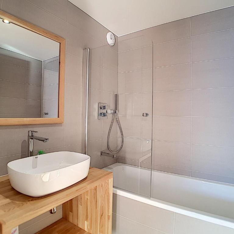 Chalet 2000 - Appartement neuf · Proche des pistes · Jacuzzi · Balcon MAE-0804 - Apartment - 13