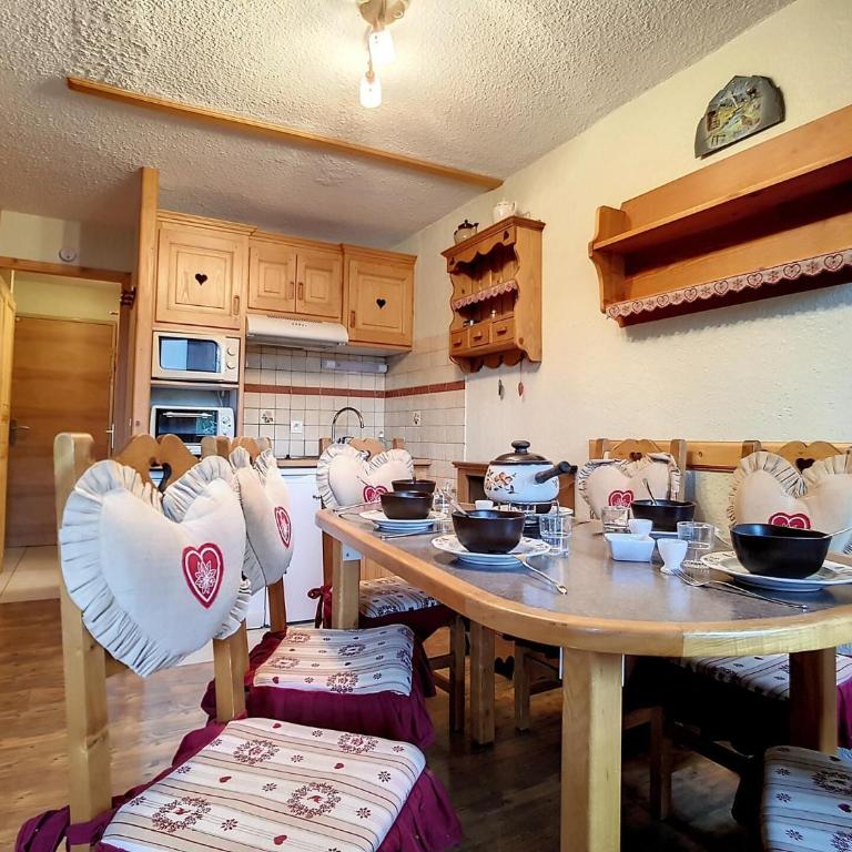 Résidence Boedette A - Appartement confortable · Départ et retour skis aux pieds · Balcon MAE-1004 - Appartement - 2