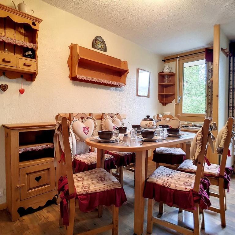 Résidence Boedette A - Appartement confortable · Départ et retour skis aux pieds · Balcon MAE-1004 - Appartement - 5