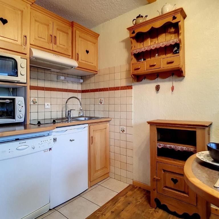 Résidence Boedette A - Appartement confortable · Départ et retour skis aux pieds · Balcon MAE-1004 - Appartement - 7