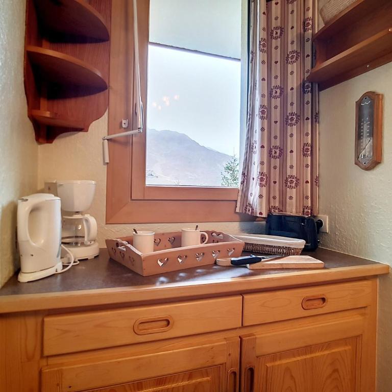 Résidence Boedette A - Appartement confortable · Départ et retour skis aux pieds · Balcon MAE-1004 - Appartement - 12