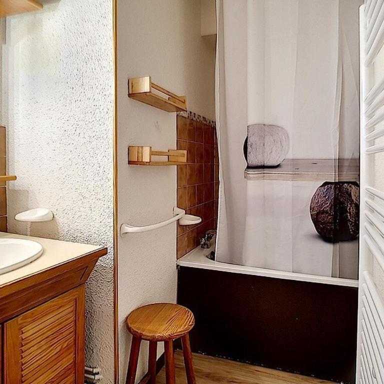 Résidence Ski Soleil - Appartement lumineux · Départ ski aux pieds · Terrasse MAE-1054 - Appartement - 11