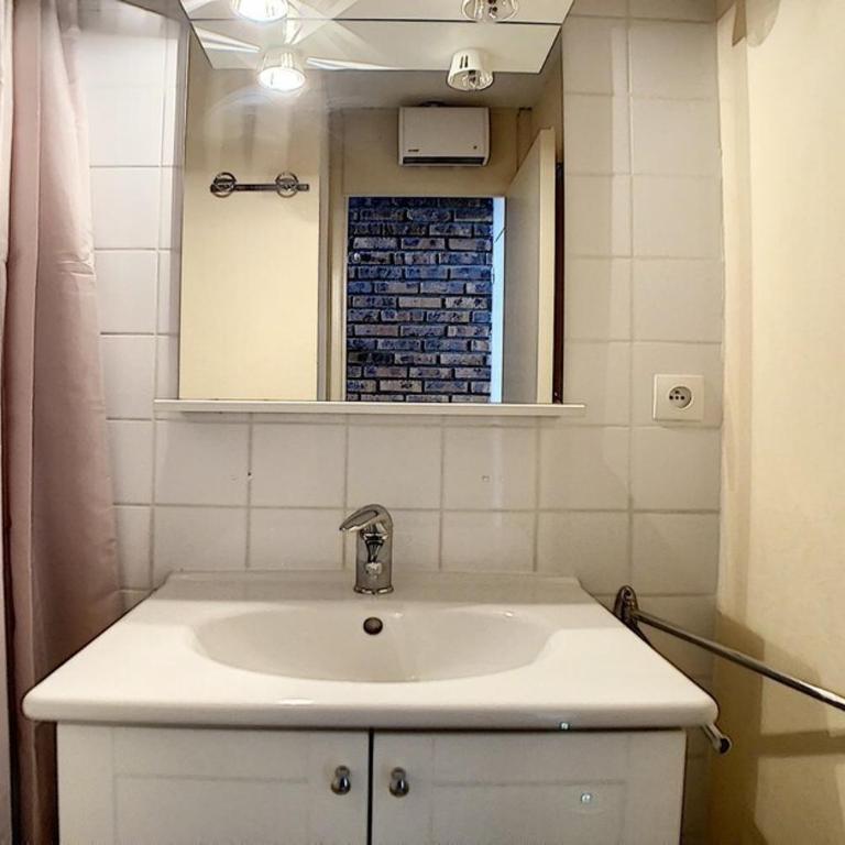 Résidence Evons - Studio lumineux · Départ et retour ski aux pieds · Balcon MAE-1394 - Estudio - 10