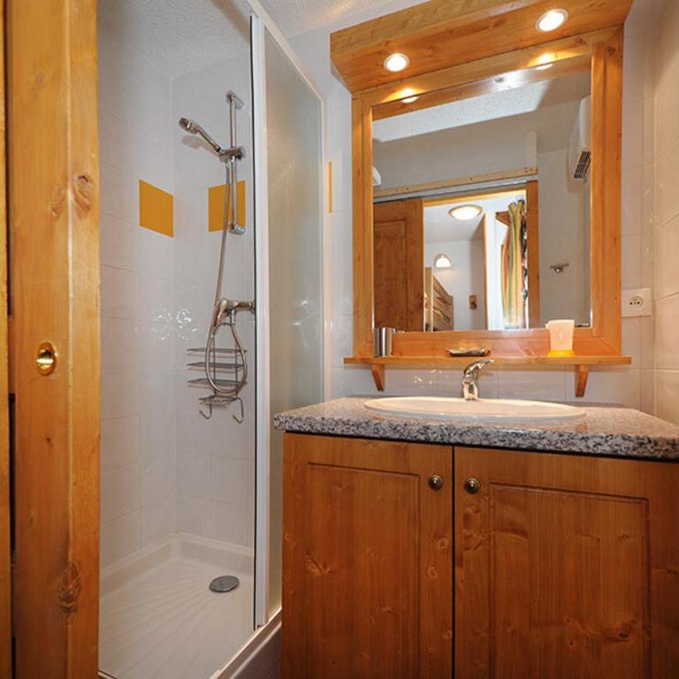 Résidence Cote Brune - Studio duplex lumineux · Départ et retour ski aux pieds · Balcon MAE-1704 - Studio - 9