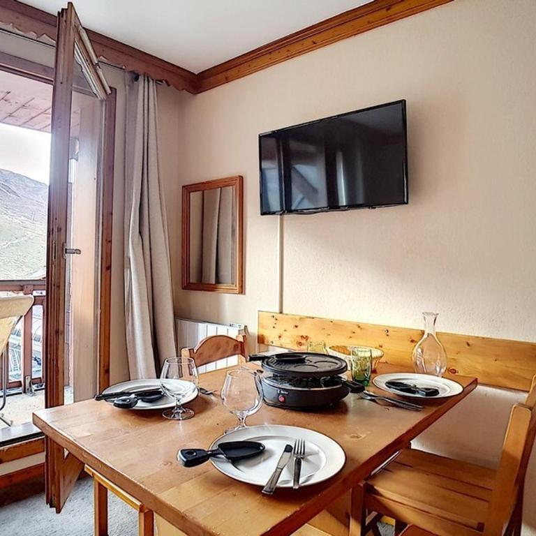 Résidence Valmonts A - Appartement standard · Départ ski aux pieds · Balcon MAE-2414 - Appartement - 4