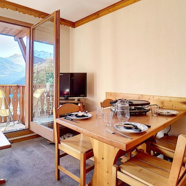 Résidence Valmonts A - Appartement classique · Départ ski aux pieds · Balcon MAE-2504 - Appartement - 1