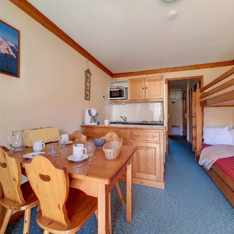 Résidence Valmonts A - Appartement standard · Départ ski aux pieds · Balcon MAE-2624 - Appartement - 2
