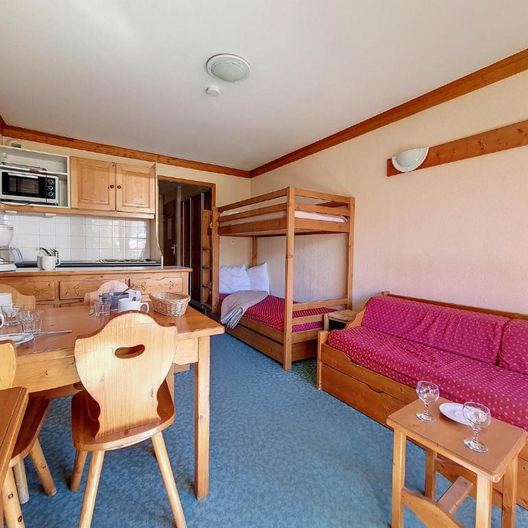 Résidence Valmonts A - Appartement standard · Départ ski aux pieds · Balcon MAE-2624 - Appartement - 6
