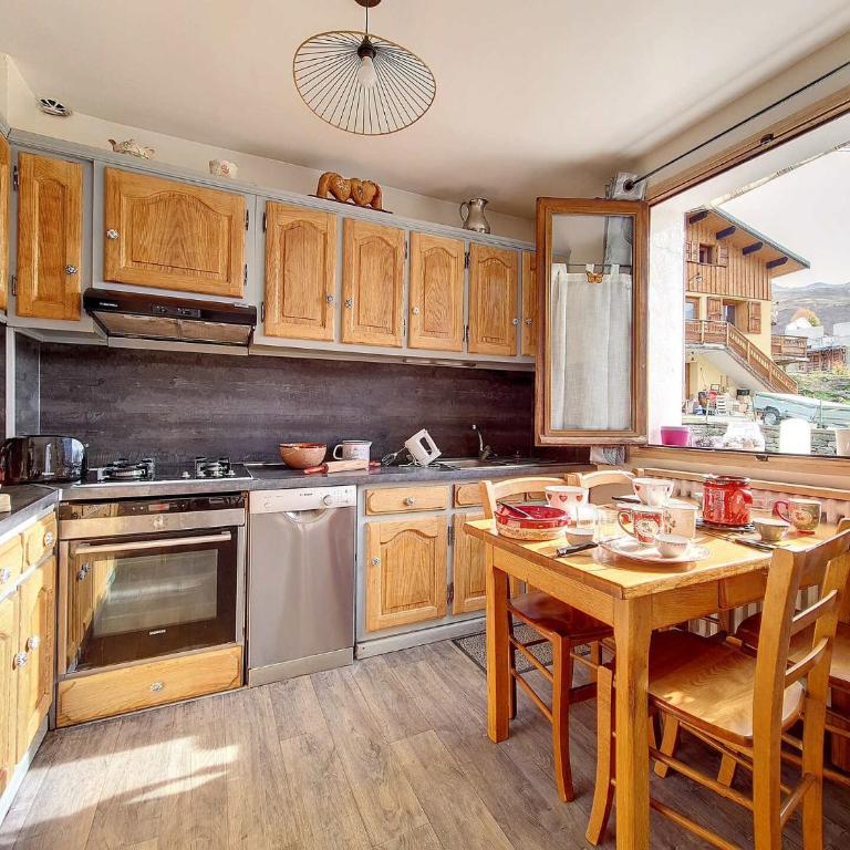 Résidence Saint Marcel - Chalet familial · Centre village de St Marcel · Terrasse ouest MAE-2924 - Chalet - 2