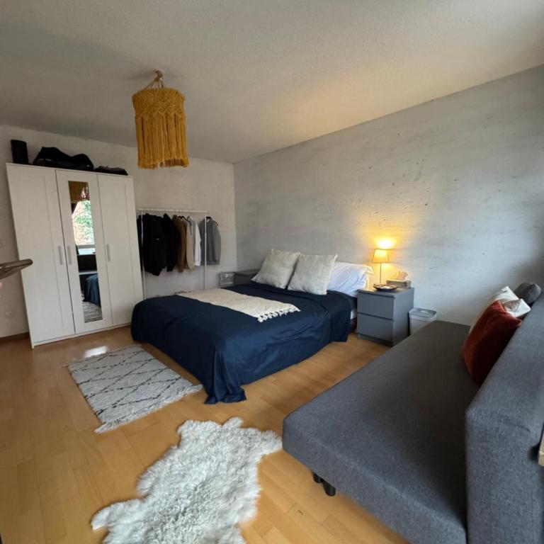 Cozy Bedroom, with Big Balcony, quite area close to Isar and 10min Marienplatz - Habitación Doble Deluxe con balcón - 5