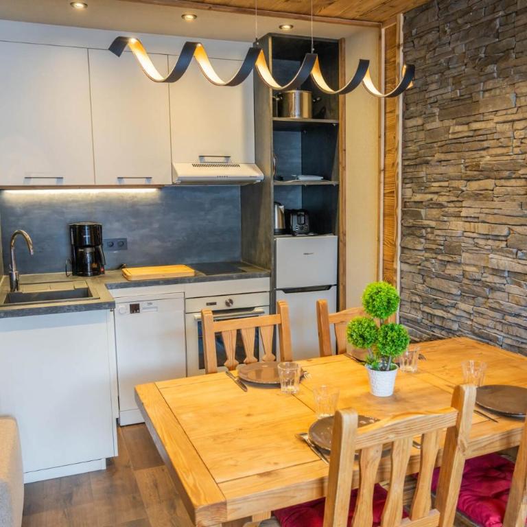 Résidence Le Balcon Des Airelles - Superbe appartement aux Orres 1800 MAE-6714 - Apartment - 5