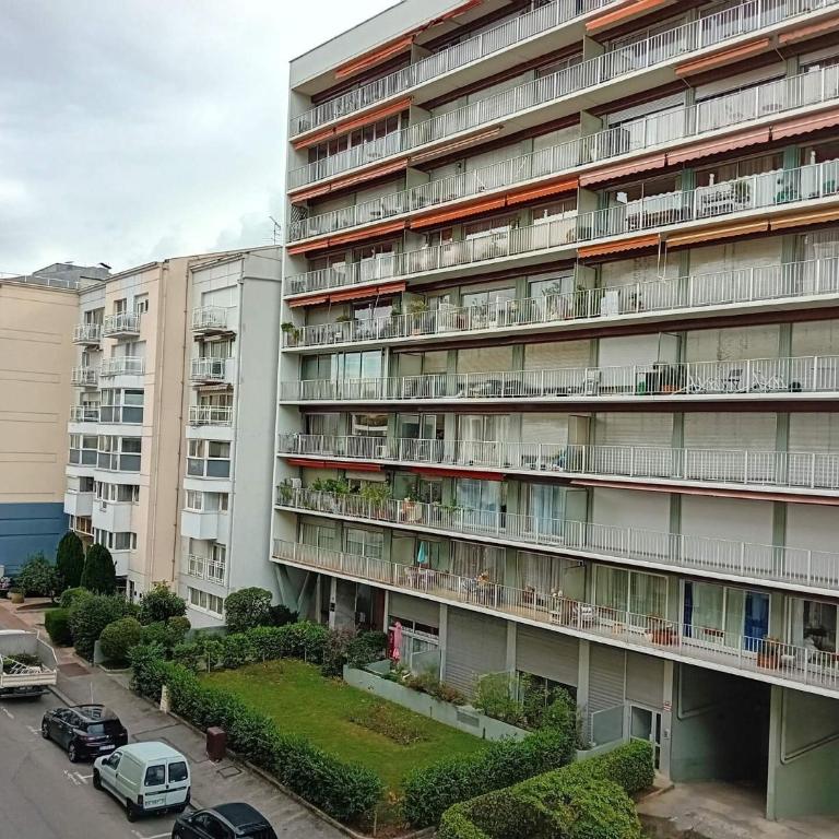 Résidence Le Vendome - Agréable T2 dans quartier animé à proximité des commerces ! MAE-6704 - Appartement - 10