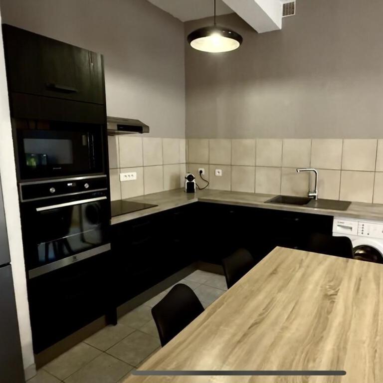 Appartement Climatisé & Linge de Maison Inclus - Apartment - Ground Floor - 7
