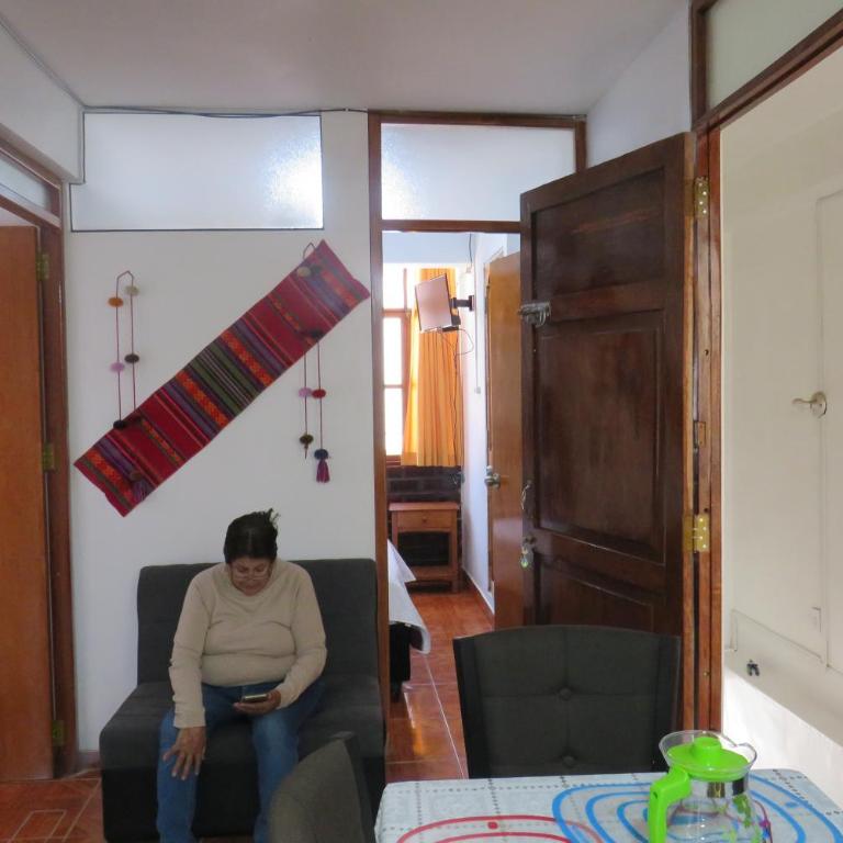 Hospedaje Apu San Isidro - Twin Room with Shared Bathroom - 6