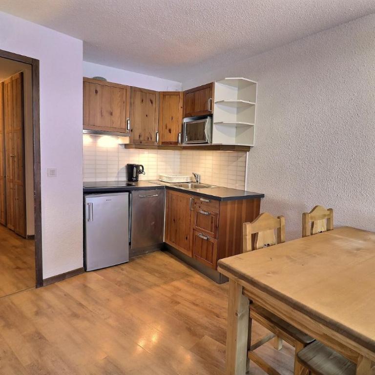 Résidence Grand Bois B - CONFORTABLE 2 PIECES, SKIS AUX PIEDS ET PROCHE DES COMMERCES MAE-3264 - Apartment - 5