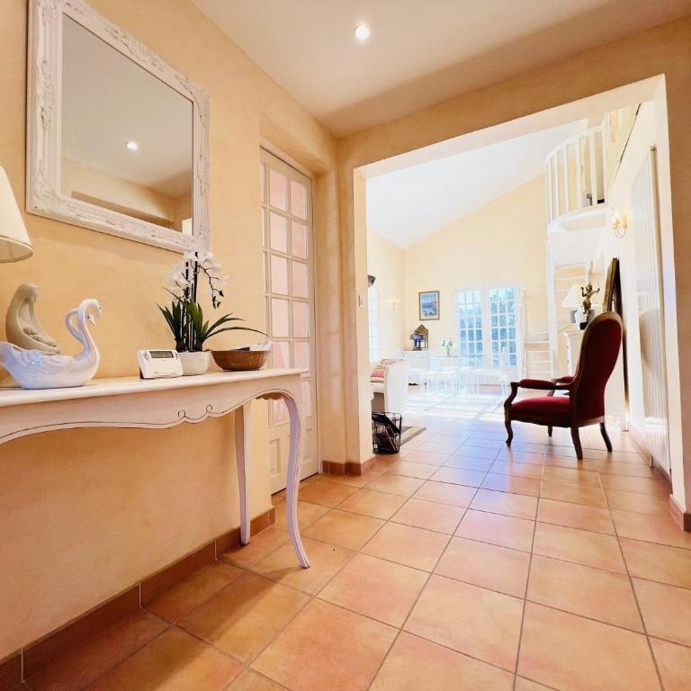 Villa Tournesol - Villa idéal pour les familles Quartier résidentiel MAE-5271 - Maison de Vacances - 3