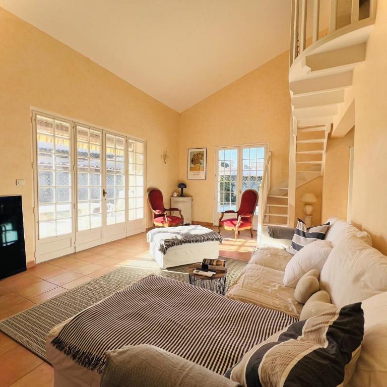 Villa Tournesol - Villa idéal pour les familles Quartier résidentiel MAE-5271 - Maison de Vacances - 4