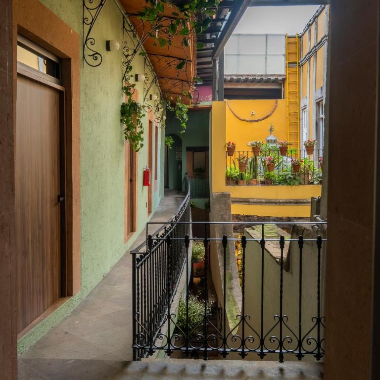 Straw Hat Hostel & RoofTop Bar CDMX - Cama en habitación compartida mixta de 6 camas - 5