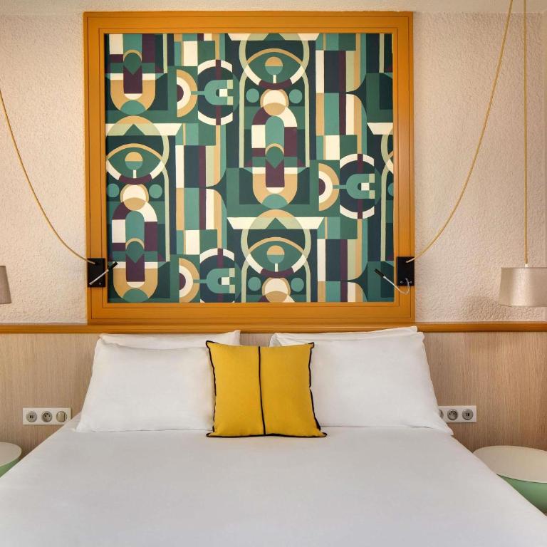 Mercure Vichy - Superior Double Room - 1