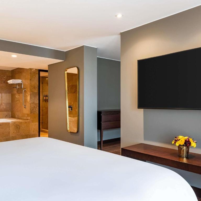 Sofitel Bogota Victoria Regia - Suite Junior con sofá cama - Cama doble grande - 3
