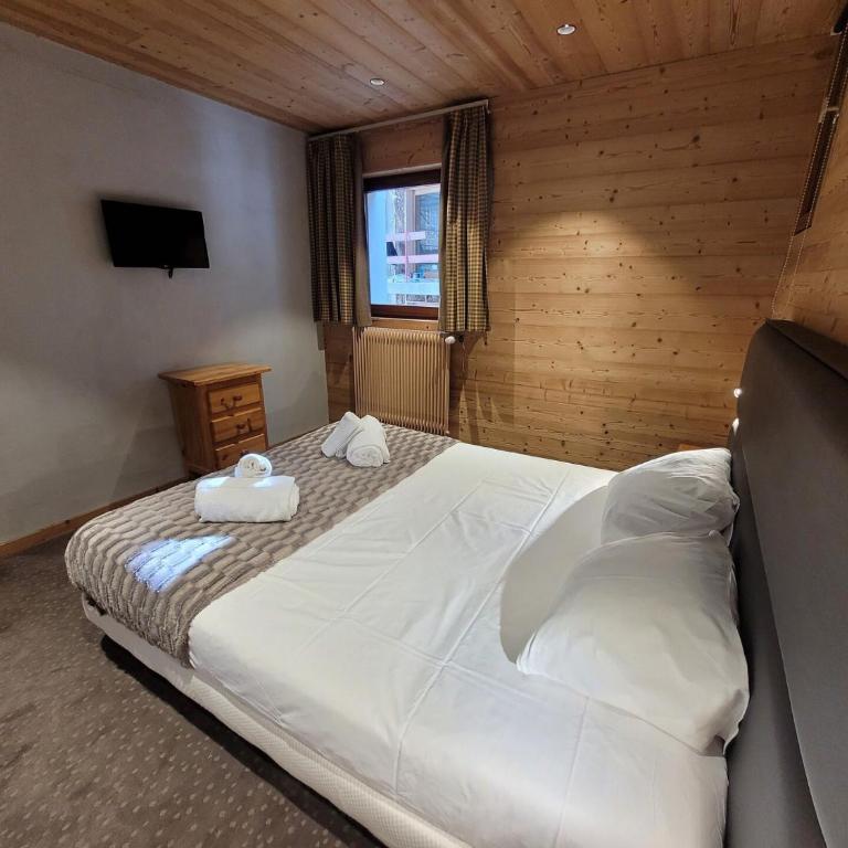 Résidence Cry De Lys - Appartement 3 chambres rénové – Emplacement n°1 MAE-8431 - Apartment - 9