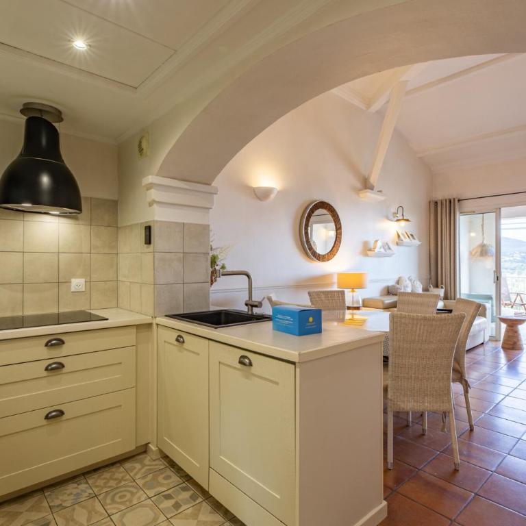 Les Bastides aux Restanques du Golfe de St Tropez - maeva Home - Bastide 8 personnes 3 chambres vue mer climatisée MAE-4242 - Appartement - 16