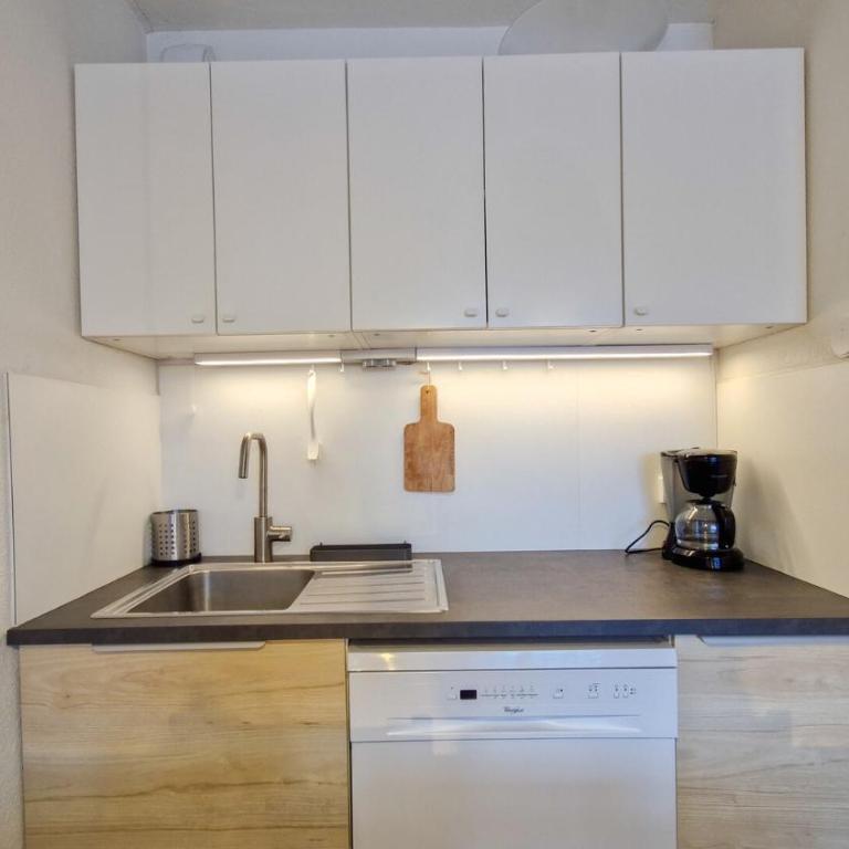 Résidence Verseau - Appartement lumineux et spacieux · Centre station · avec cabine et Balcon MAE-7781 - Appartement - 9
