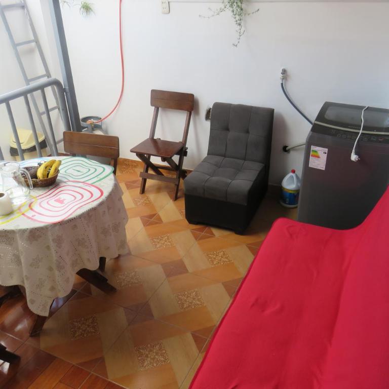 Hospedaje Apu San Isidro - Family Room with Private Bathroom - 14