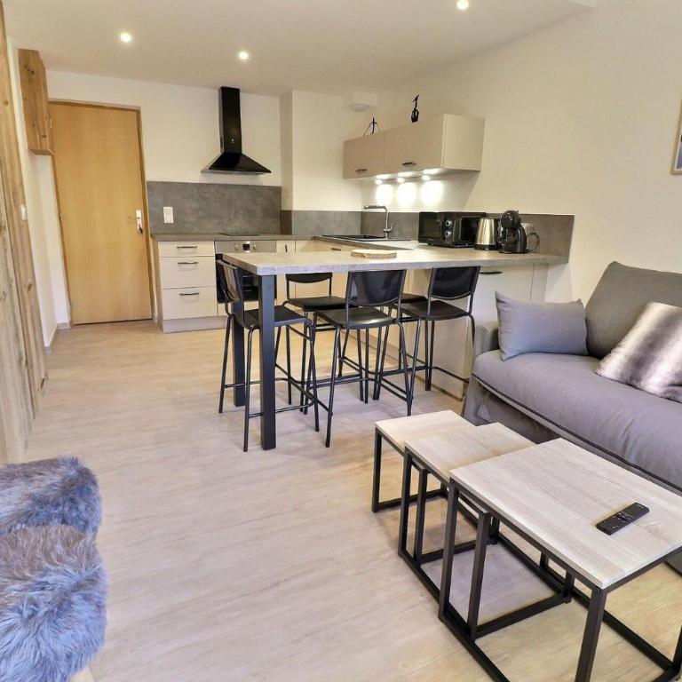 Résidence Mont Vallon - SUPERBE 2 PIÈCES ENTIÈREMENT RENOVÉ PLEIN SUD MAE-0163 - Apartment - 2