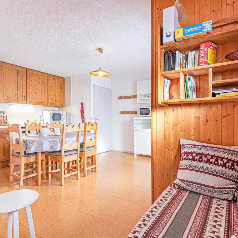 Résidence Saint Sebastien - Appartement ambiance sur les toits avec vue dégagée sur les montagnes MAE-0833 - Appartement - 8