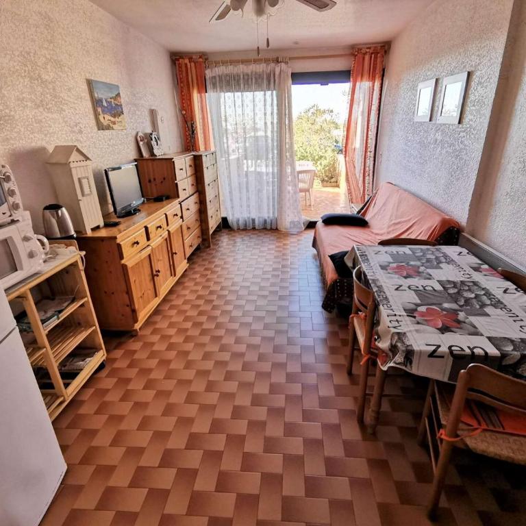 Résidence Maisons De La Mer 2 - Grand studio avec coin nuit et terrasse en rez de chaussée pour 4 personnes à Port Leucate. Réf: 1MM2_233 MAE-5494 - Appartement - 9