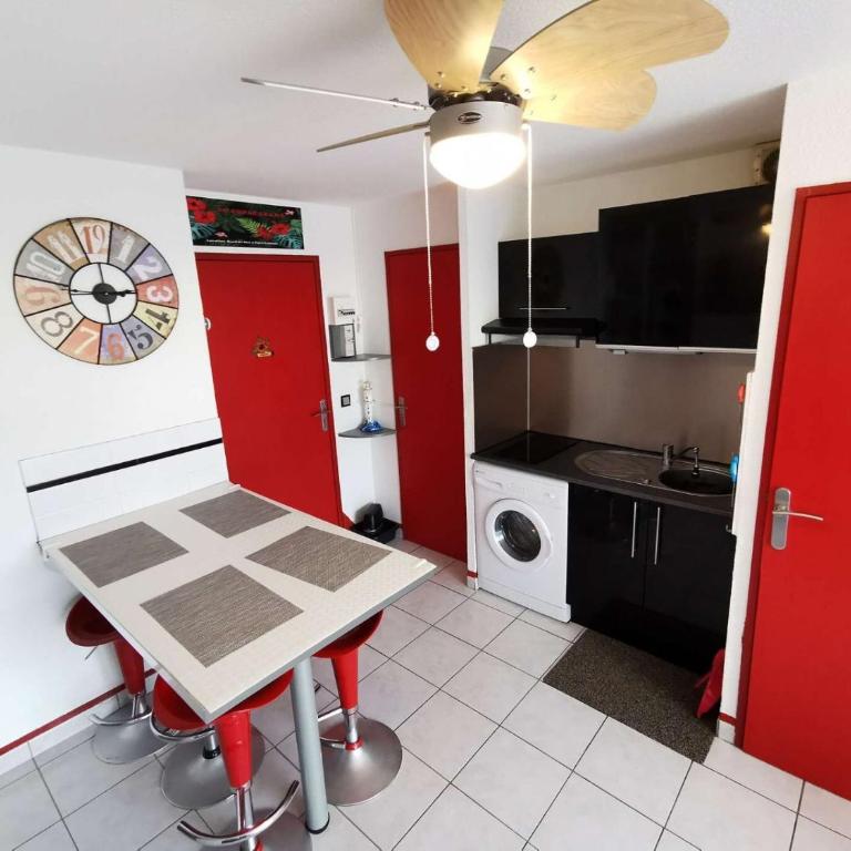 Résidence Copacabana - Coquet appartement deux pièces avec terrasse à Port Leucate. Réf: 1COP_101A MAE-6824 - Appartement - 4