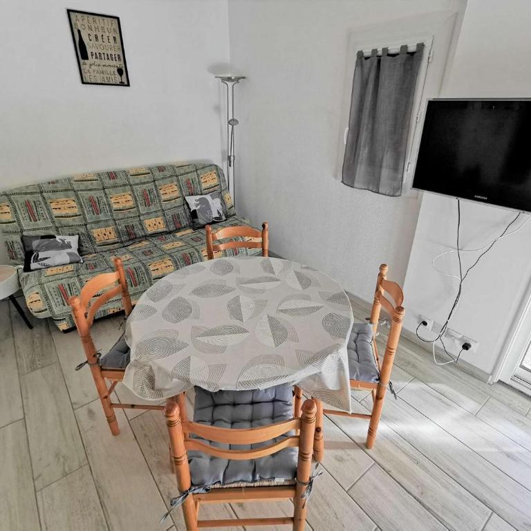 Résidence Les Yoles - Villa trois pièces mezzanine pour 8 personnes à Port Leucate. Réf: 2YOL_37 MAE-4004 - Maison de Vacances - 11