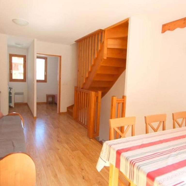 Résidence Parc Aux Etoiles - CH33PAE - CHALET TRIPLEX 4 CHAMBRE, TERRASSE ET BALCON MAE-2274 - Chalet - 4
