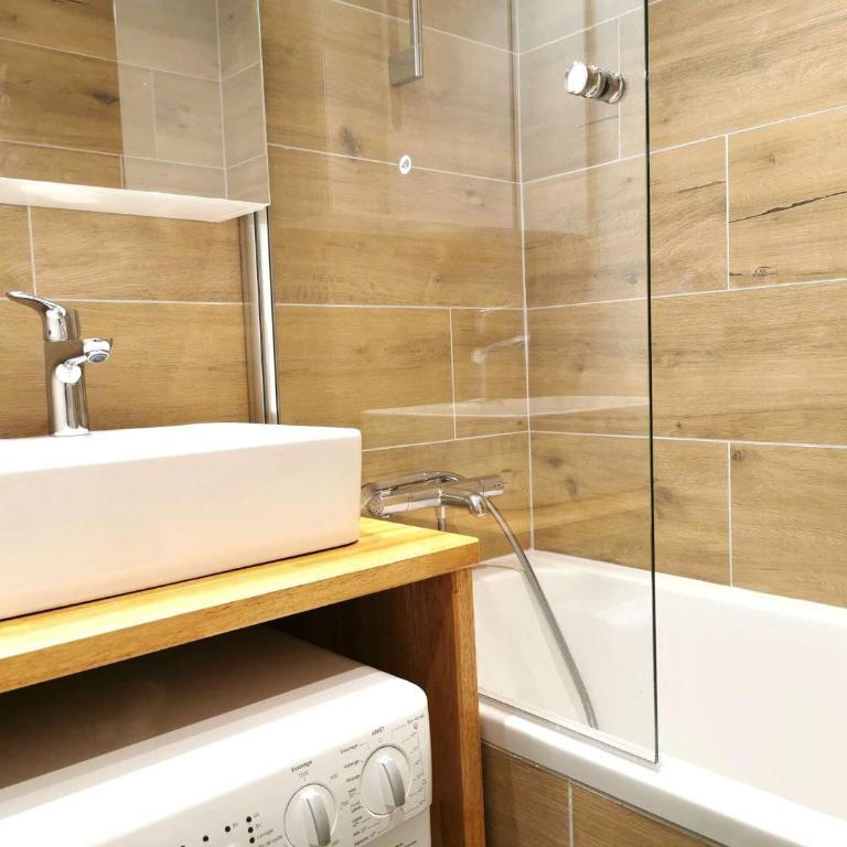Résidence Cotes - Les Côtes 12 - 3 pièces entièrement rénové, proche du centre MAE-4604 - Appartement - 3